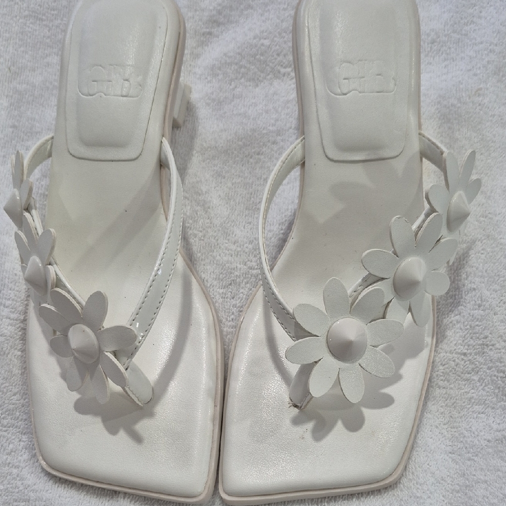 Elegant White Square-Toe Sandals with Floral Accents